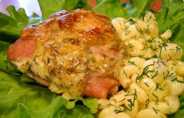 Рецепт Куриные бедра с макаронами в мультиварке шаг-9